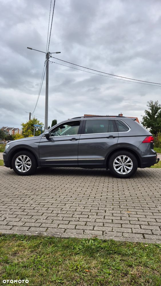 Volkswagen Tiguan - 1