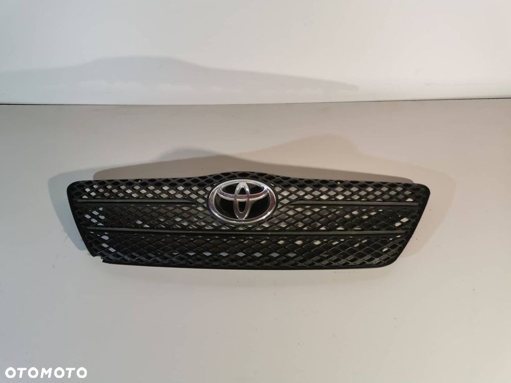 GRILL ATRAPA ORYGINAŁ TOYOTA COROLLA HB 01-07 - 1