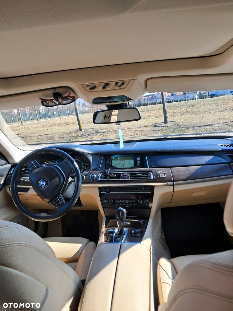 BMW Seria 7 740d - 21
