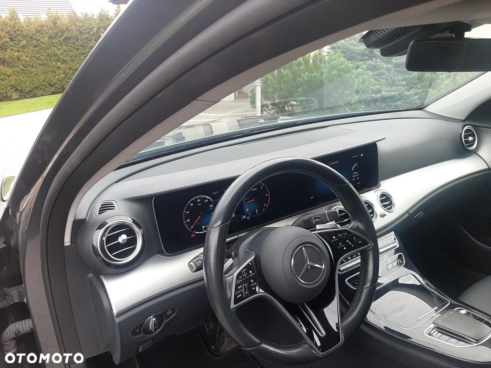 Mercedes-Benz Klasa E 200 d Avantgarde - 18