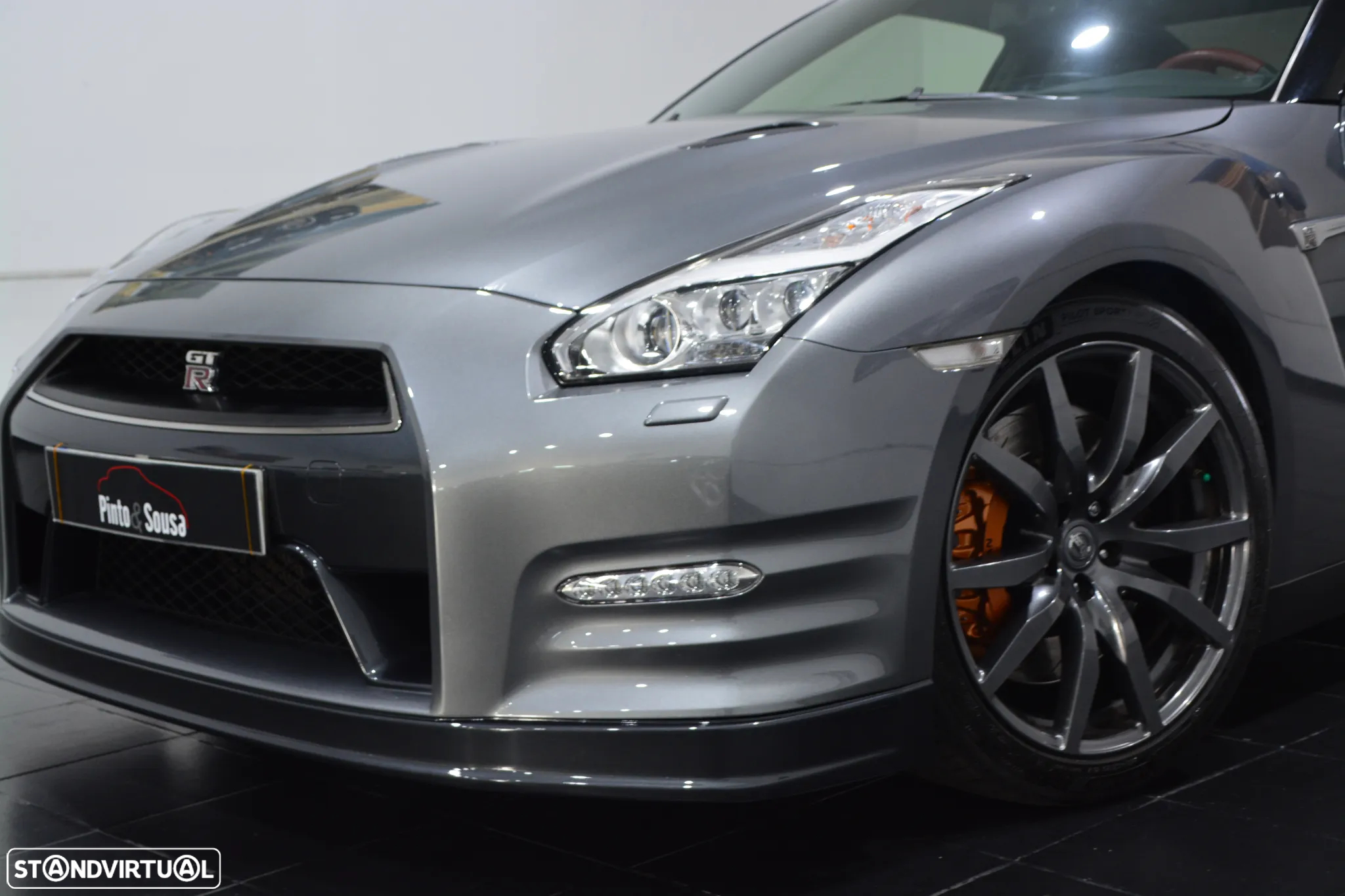 Nissan GT-R 3.8 V6 Black Edition - 16