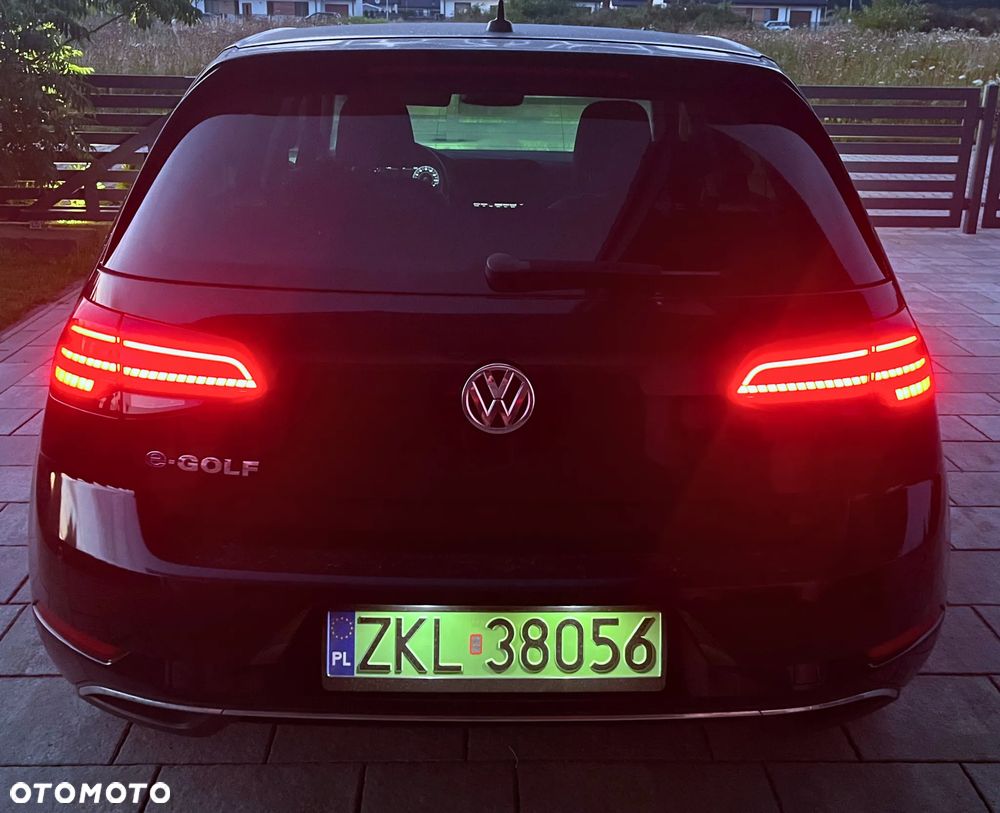 Volkswagen Golf - 27
