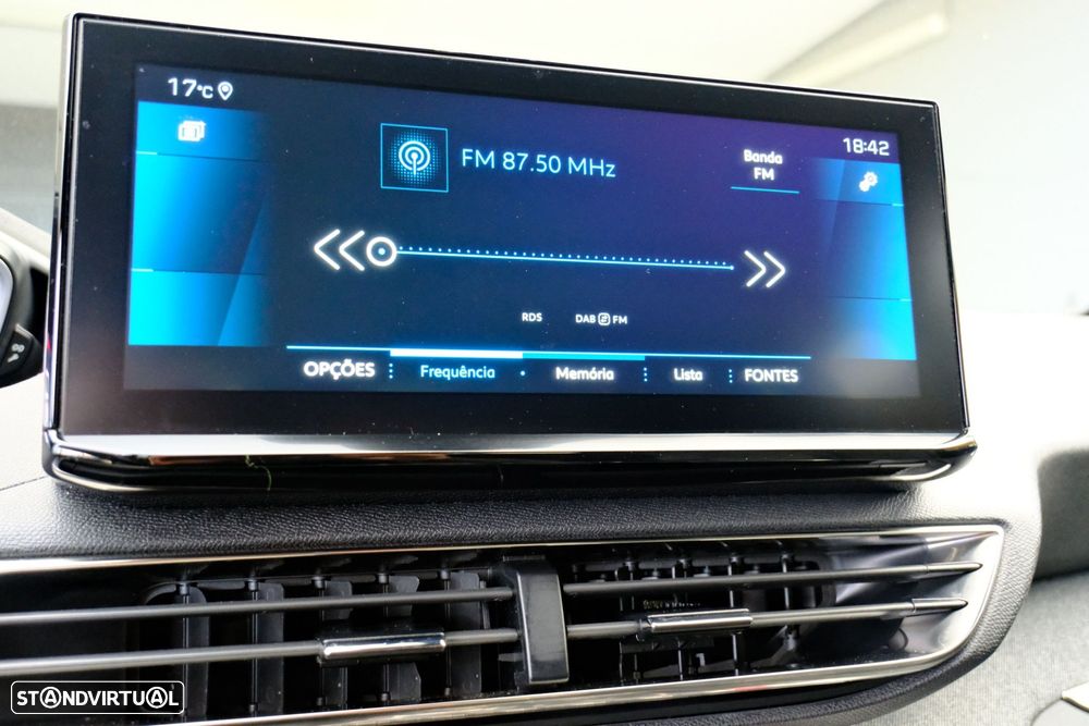 Peugeot 3008 1.2 PureTech Allure EAT8 - 26