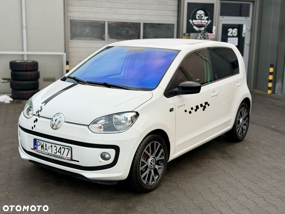 Volkswagen up! BlueMotion Technology street - 1