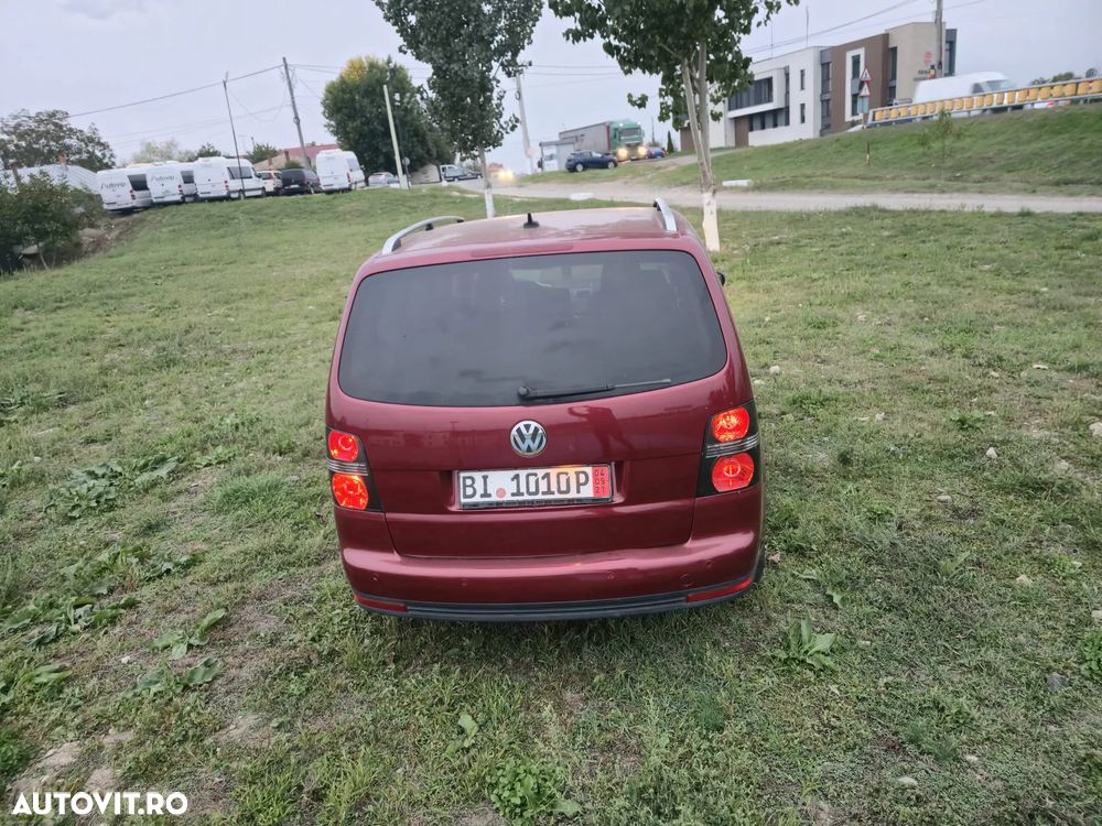 Volkswagen Touran 2.0 TDI Comfortline - 3