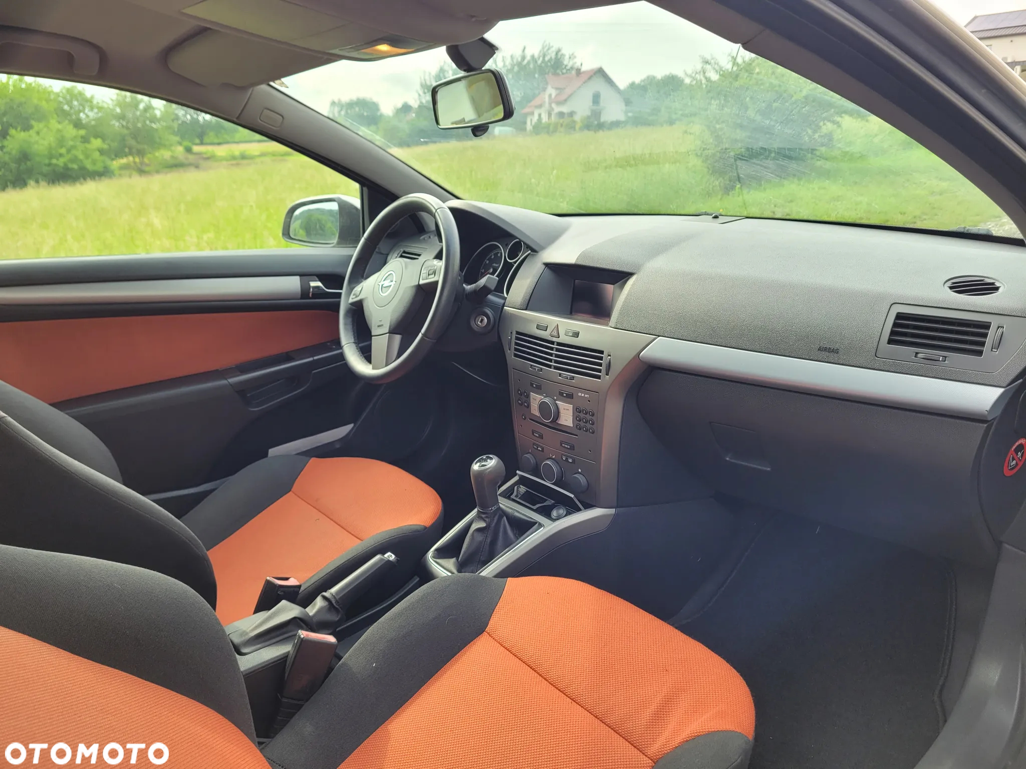 Opel Astra III GTC 1.6 Enjoy - 9