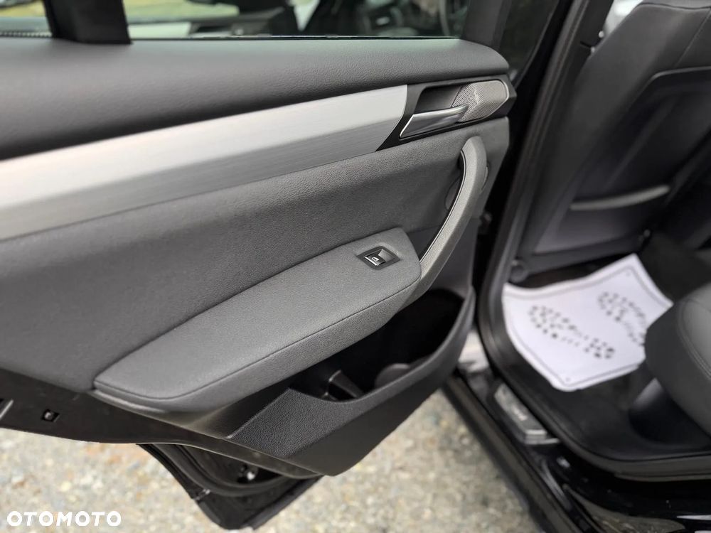 BMW X3 xDrive28i Sport-Aut xLine - 20