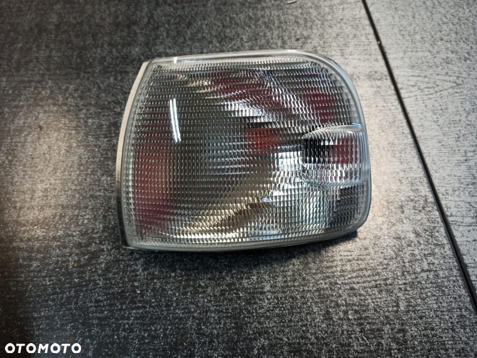 migacz KIERUNKOWSKAZ VW Volkswagen T4 96- lewy BIAŁY - 1