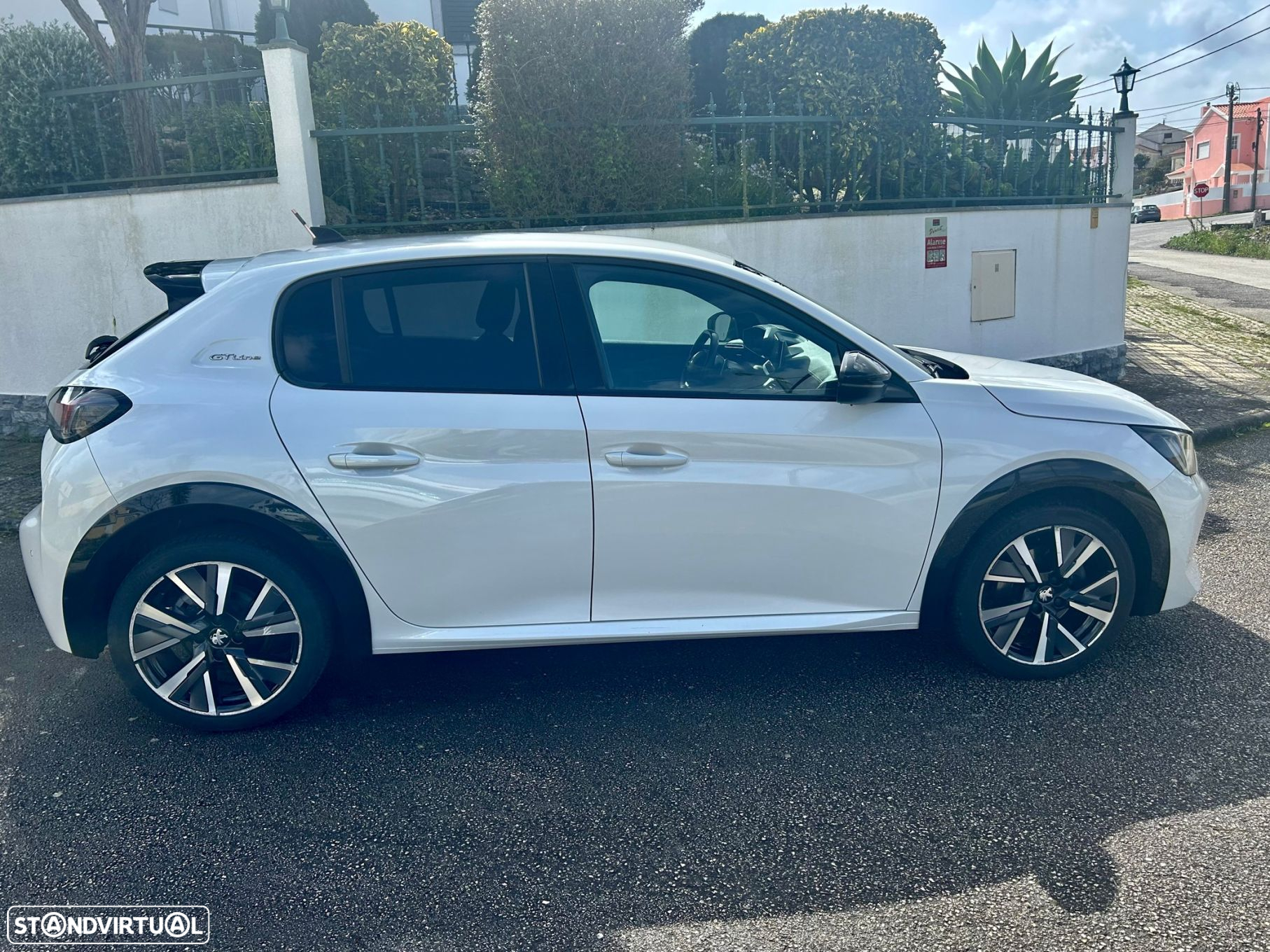 Peugeot 208 1.2 PureTech GT Line EAT8 - 5