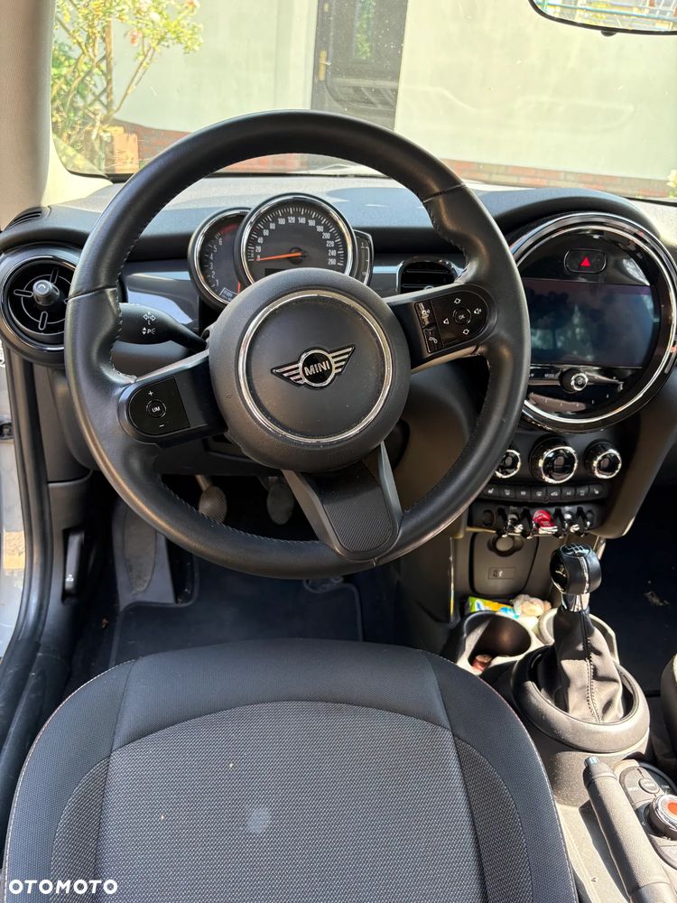 MINI Cooper Standard - 11