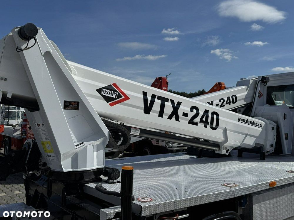 Mercedes-Benz Sprinter Zwyżka Podnośnik Koszowy VERSALIFT VTX-240 UDT - 14