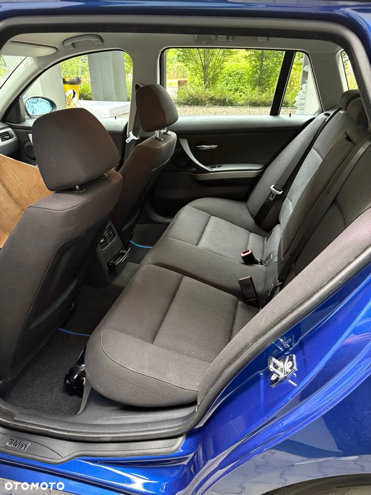 BMW Seria 3 320i - 14