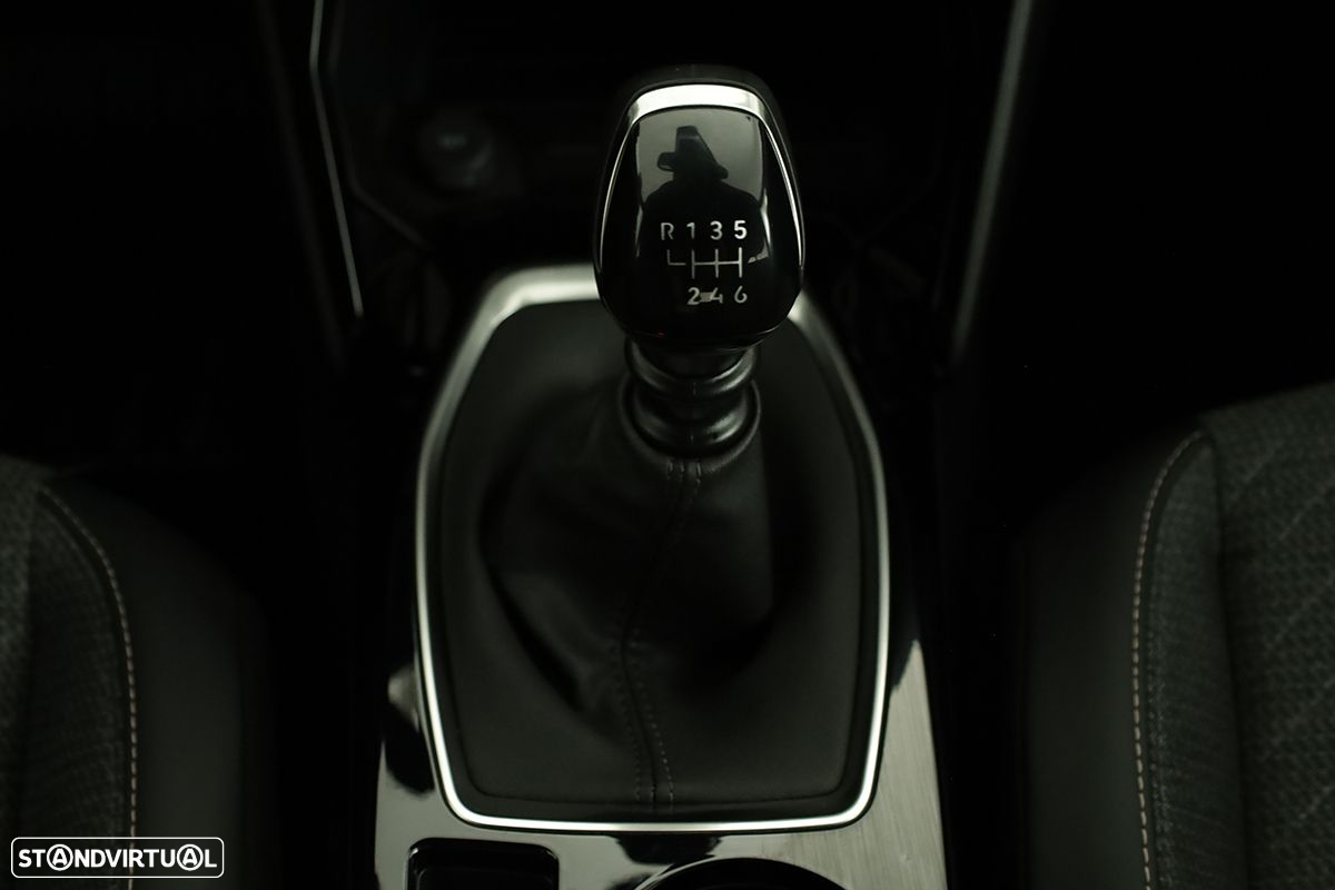 Peugeot 2008 1.2 PureTech Allure - 14