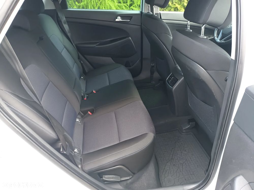 Hyundai Tucson 1.6 GDI BlueDrive Style 2WD - 14