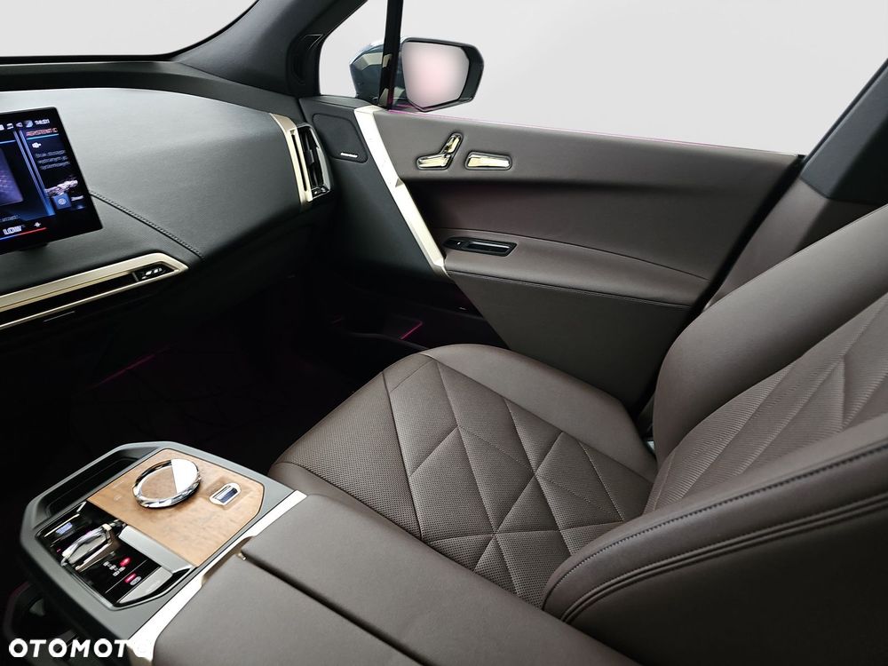 BMW iX xDrive40 76.6kWh - 31
