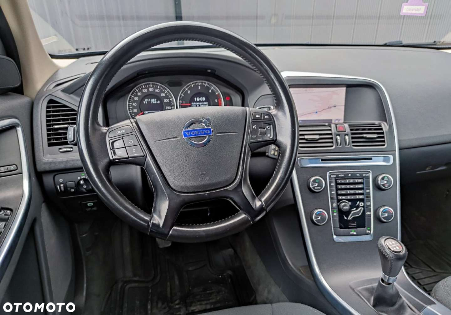 Volvo XC 60 DRIVe Kinetic - 27