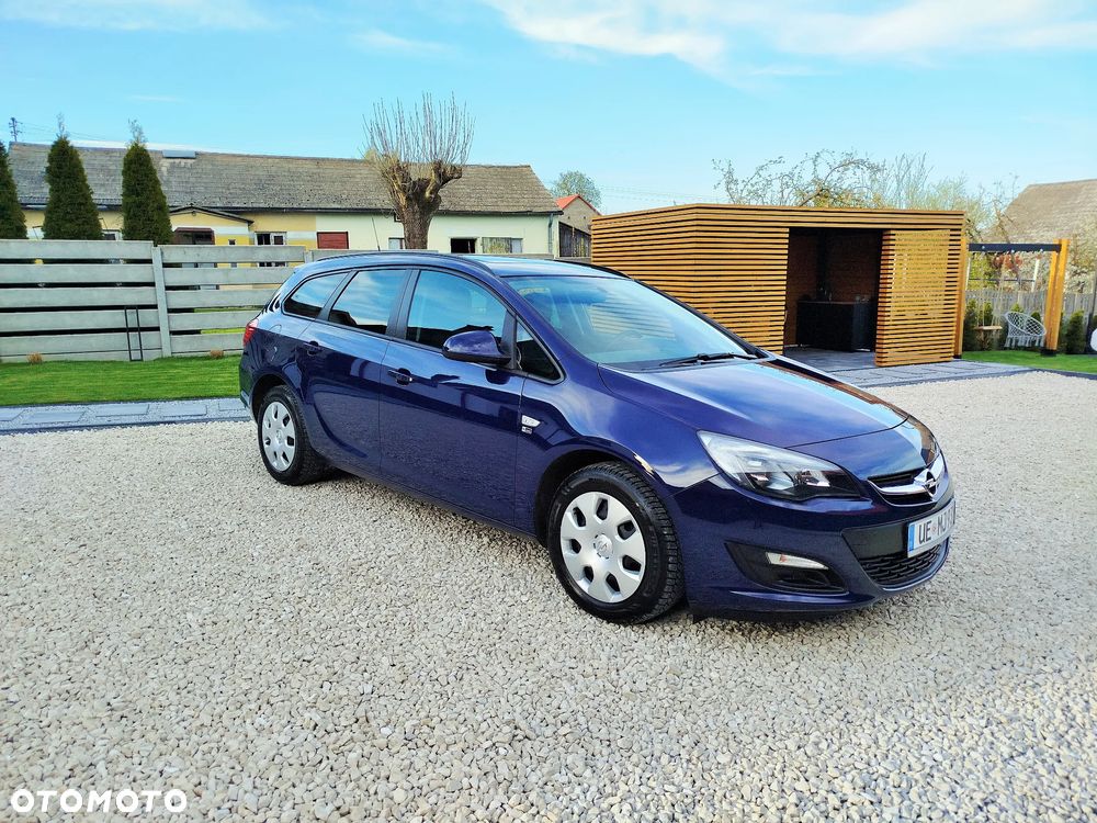 Opel Astra 1.4 Turbo 150 Jahre - 13