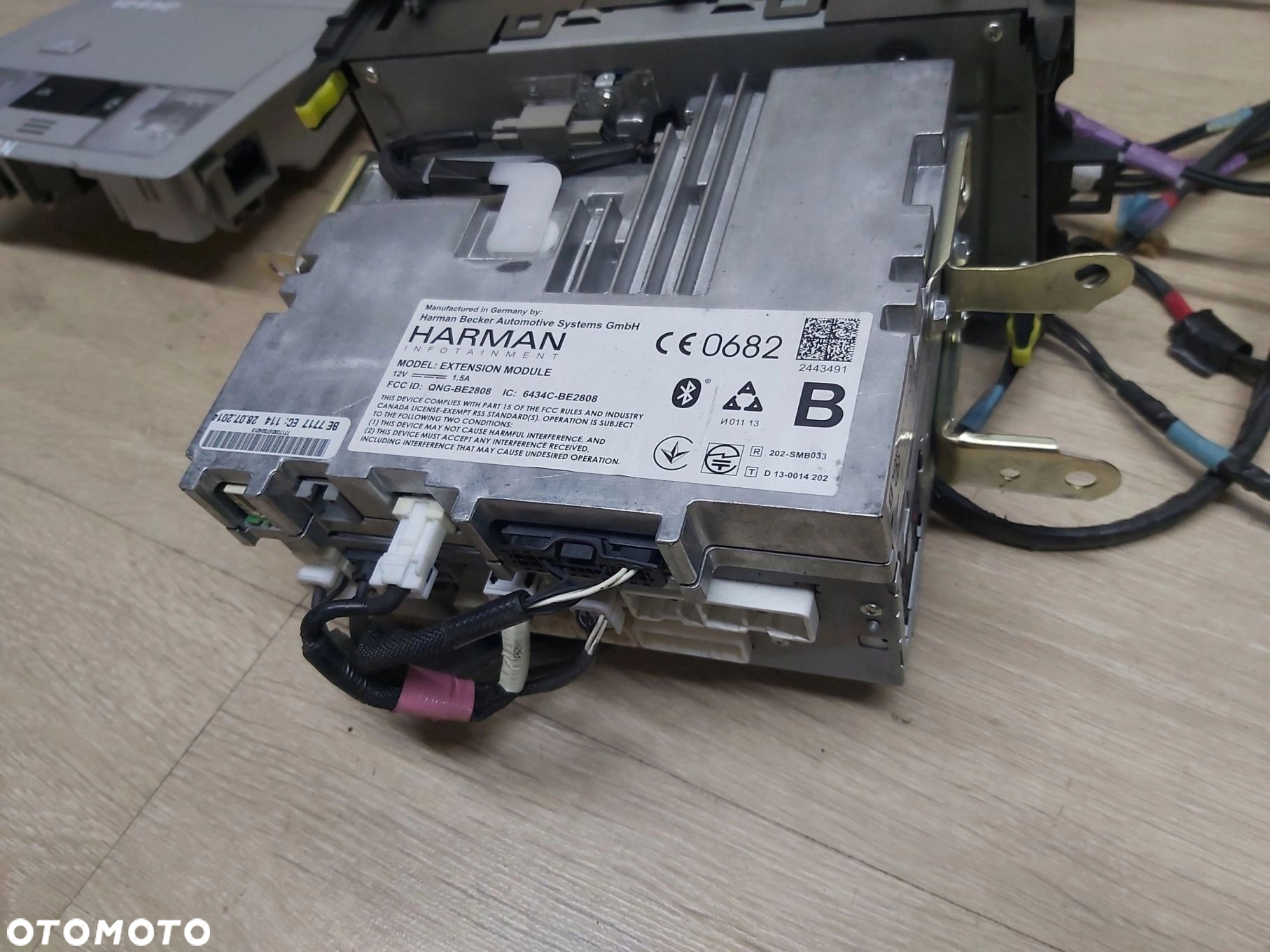 Toyota VERSO Lift 09 - 18 r radio nawigacja moduł GPS antena 86140-0F060 - 16
