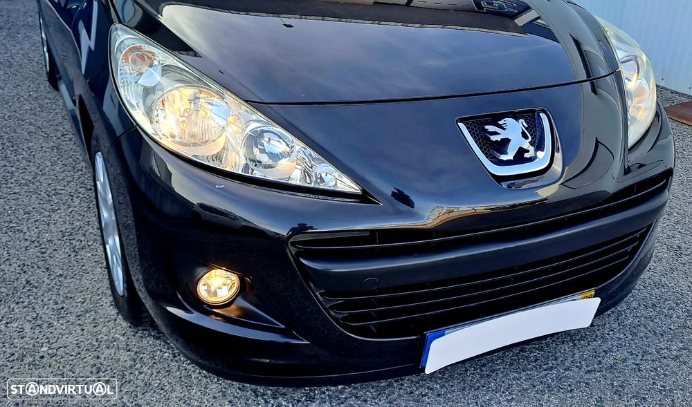 Peugeot 207 1.4 16V Active - 21