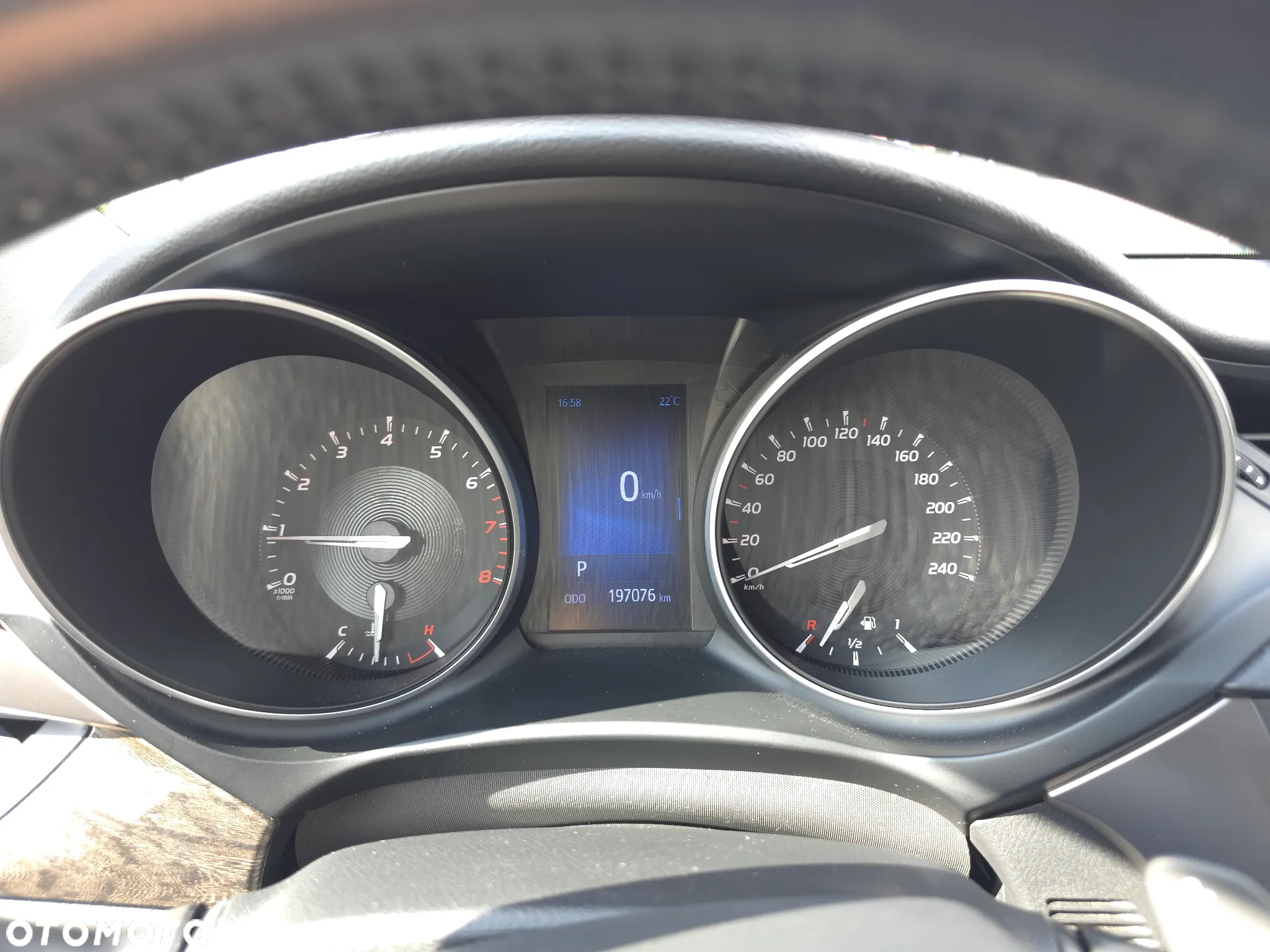 Toyota Avensis 2.0 Prestige MS - 25