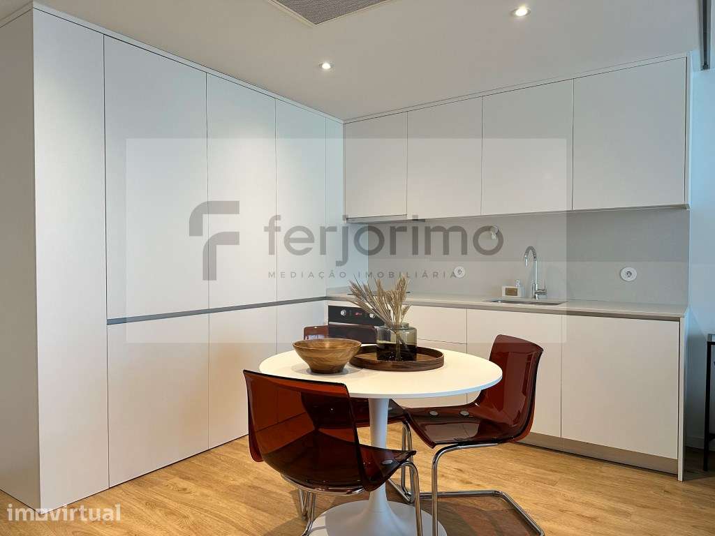 APARTAMENTO MOBILADO E EQUIPADO - COM 2 DORMITÓRIOS - Grande imagem: 5/18