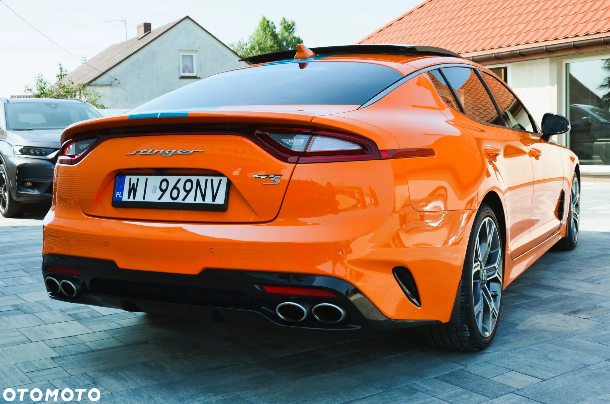 Kia Stinger - 9