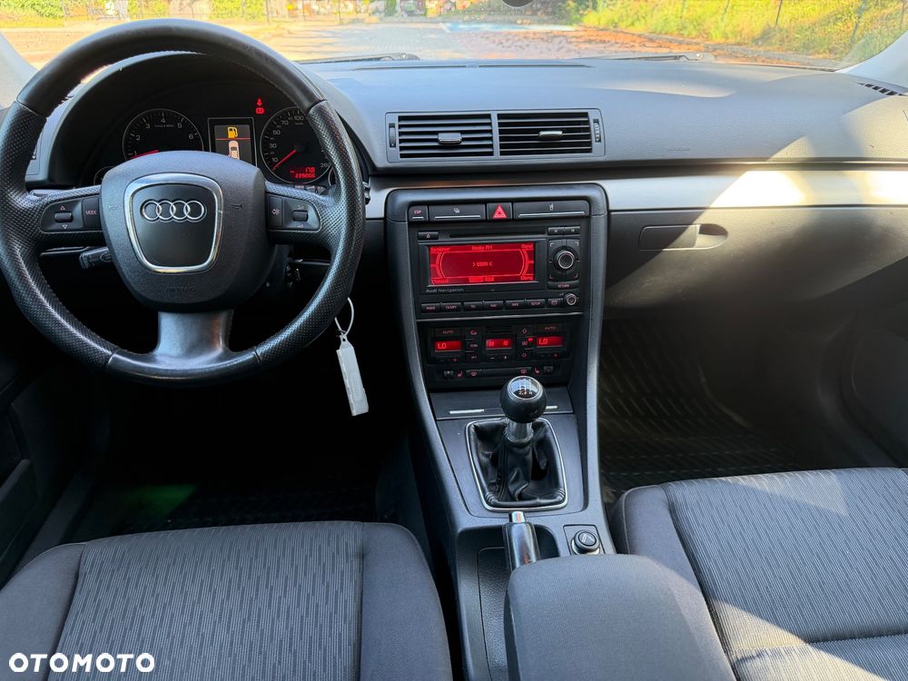Audi A4 Limousine - 38