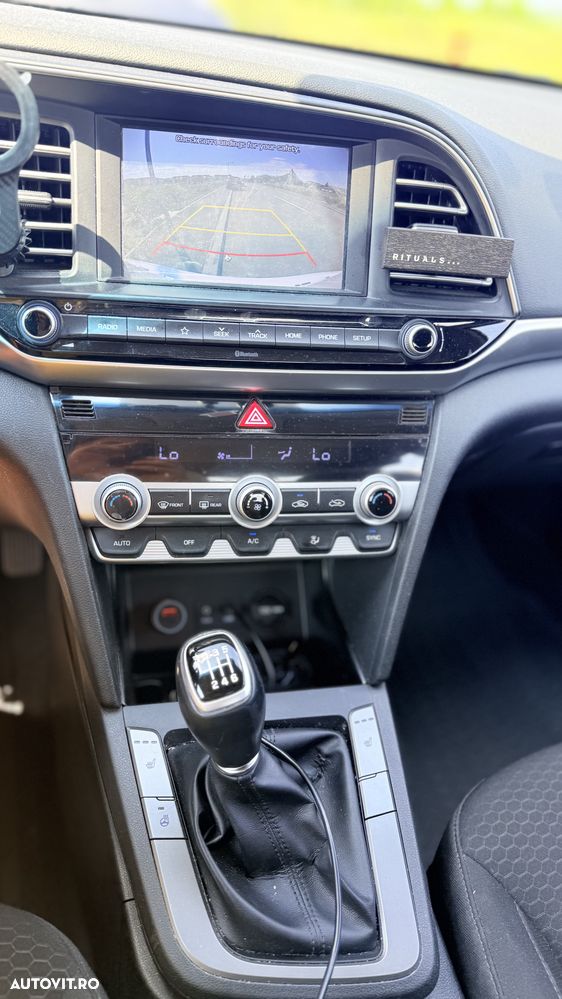 Hyundai Elantra 1.6 MPi Highway - 10