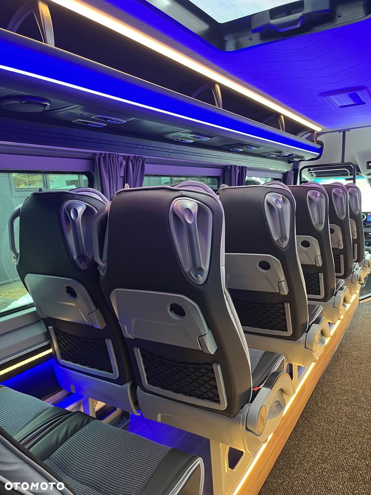 Mercedes-Benz Sprinter 519 - 14
