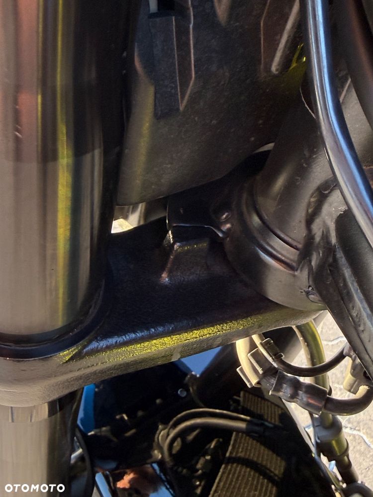 Suzuki GSX - 11