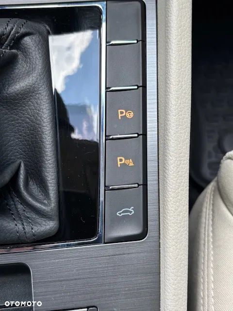 Skoda Superb 2.0 TDI SCR Style DSG - 33