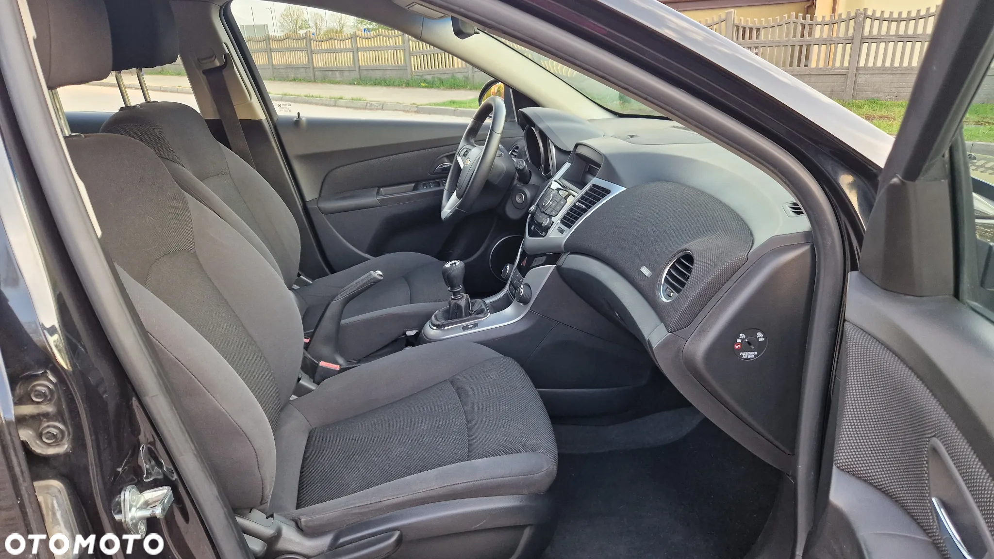 Chevrolet Cruze 1.6 LT - 10