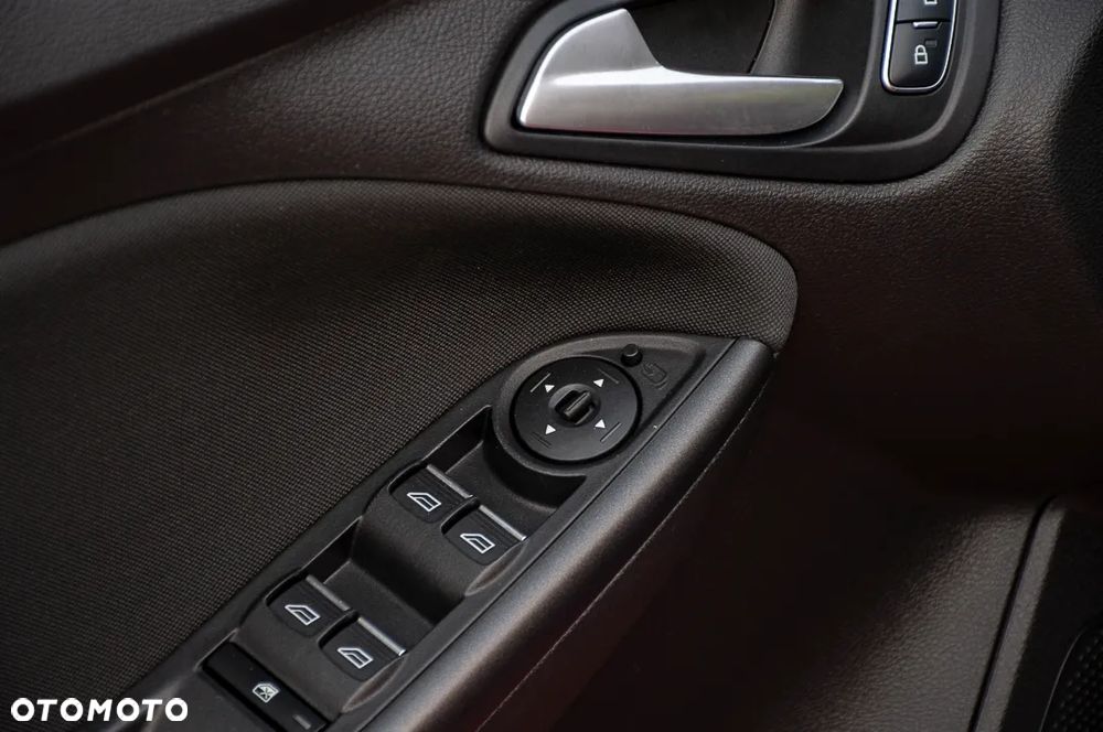 Ford Focus 1.5 EcoBoost STart-Stopp-System ST-LINE - 37