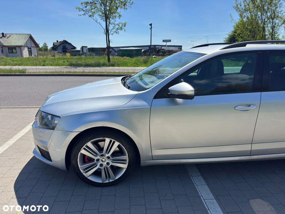 Skoda Octavia 2.0 TDI DSG RS - 12