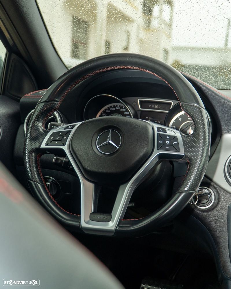 Mercedes-Benz GLA 45 AMG 4-Matic - 16