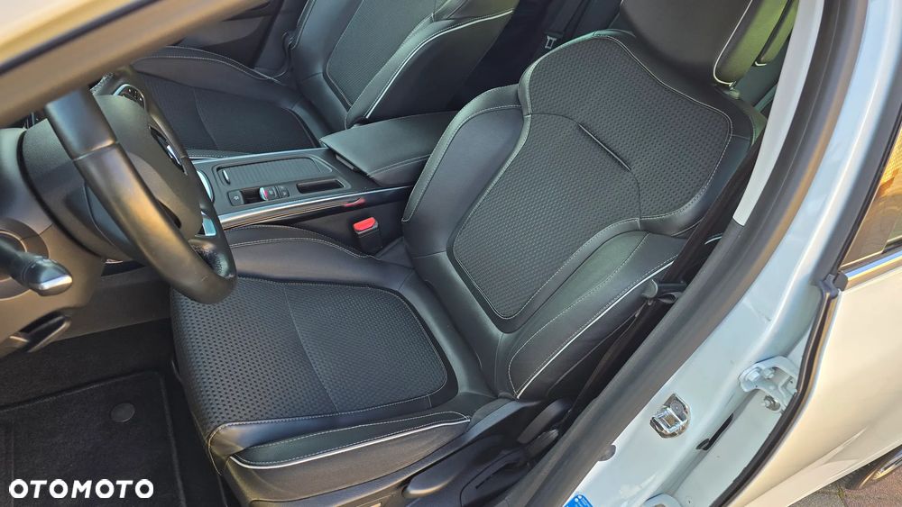Renault Megane ENERGY TCe 130 EDC BOSE EDITION - 24