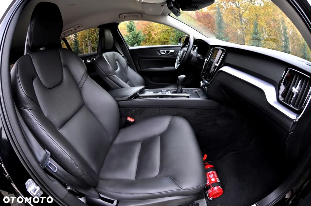 Volvo V60 D3 Momentum Pro - 21