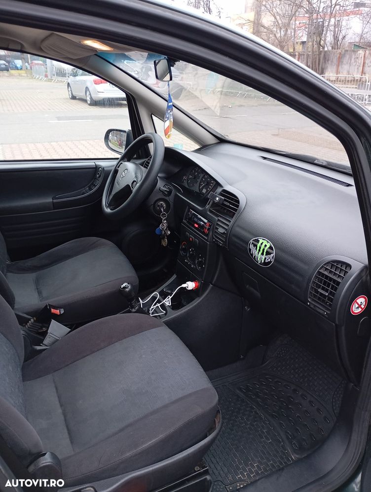 Opel Zafira 1.6 - 5