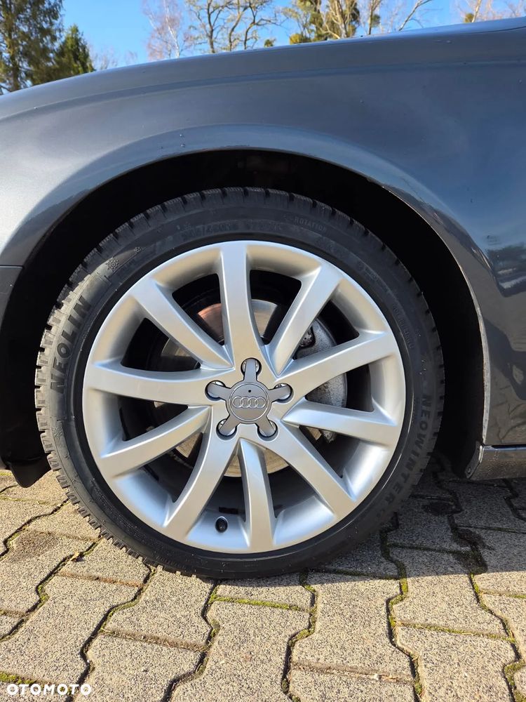 Audi A4 Limousine - 32