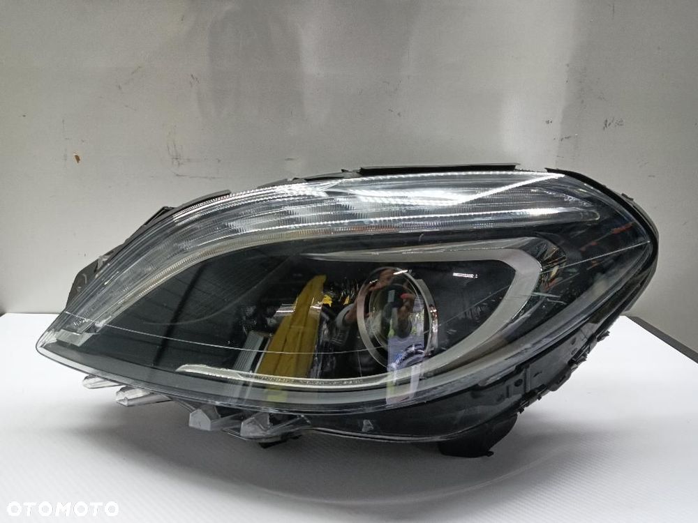LAMPA PRZÓD PRZEDNIA LEWA MERCEDES B KLASA W246 A2468200739
