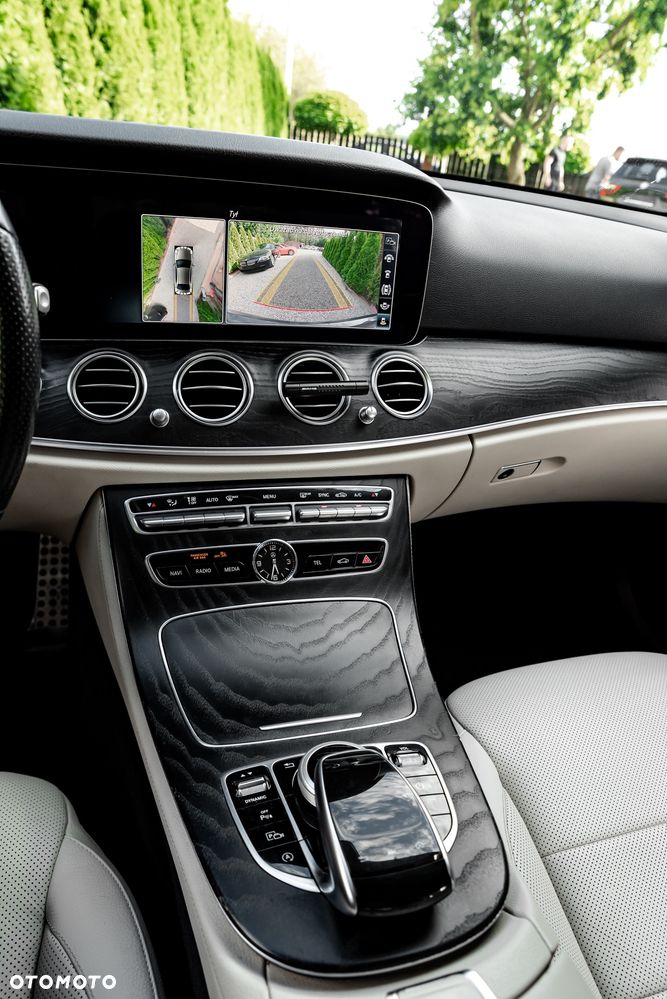 Mercedes-Benz Klasa E 220 d 9G-TRONIC Exclusive - 40