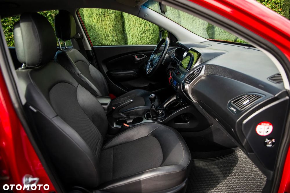 Hyundai ix35 1.6 2WD Fifa World Cup Edition - 38