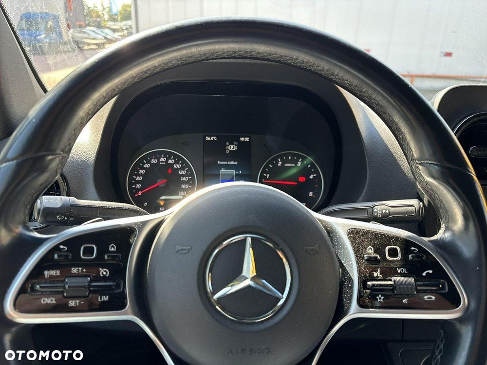 Mercedes-Benz Sprinter - 28