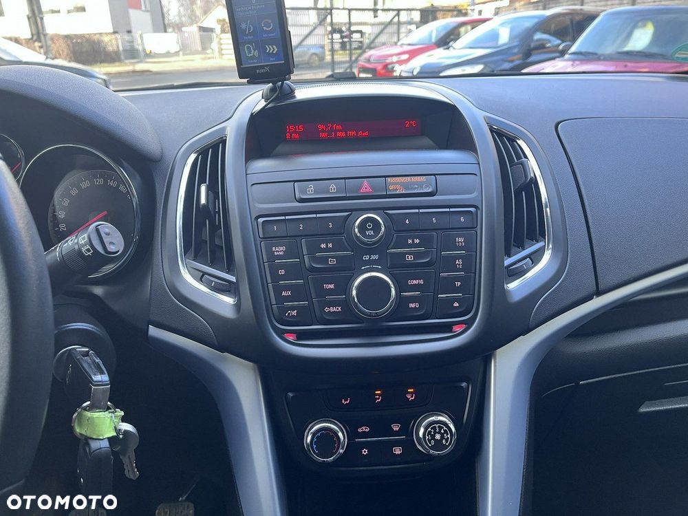Opel Zafira - 13