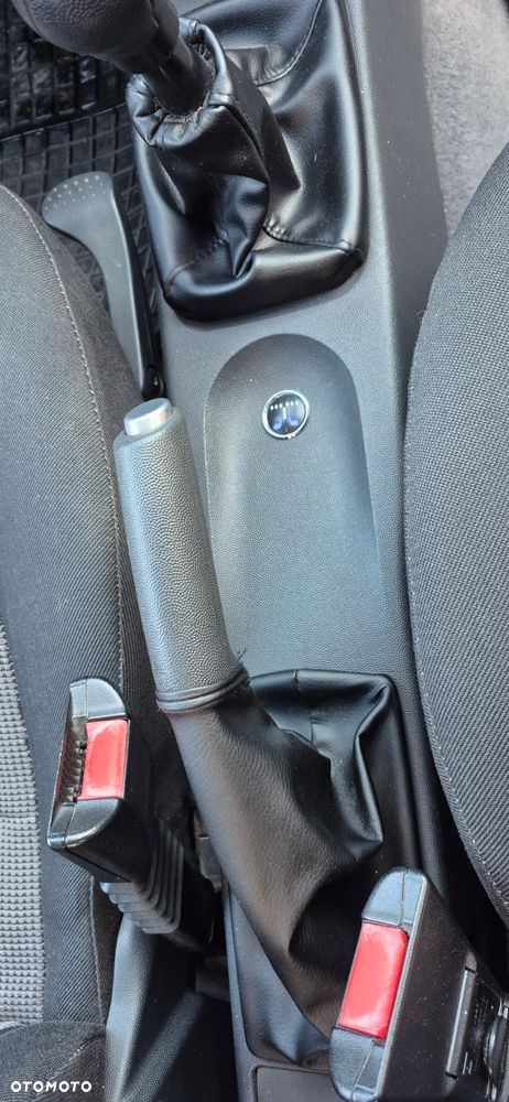 Opel Corsa 1.2 16V - 13