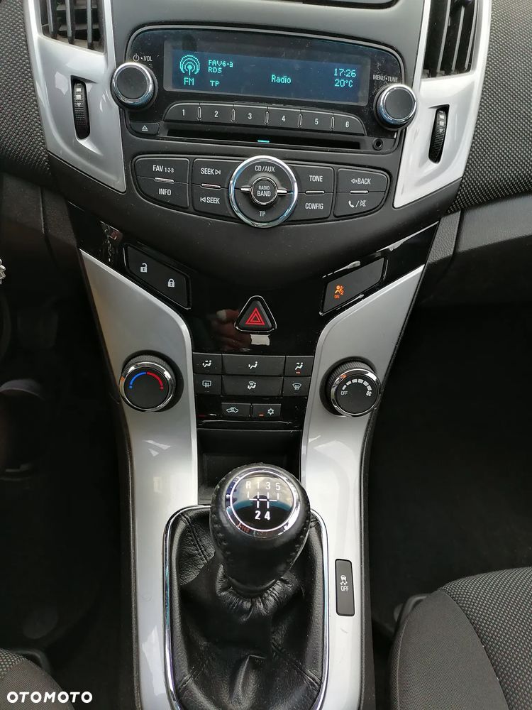 Chevrolet Cruze 1.6 LT - 14