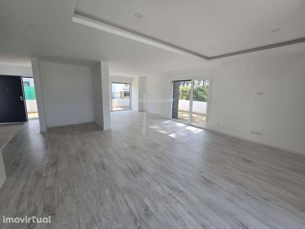 Moradia isolada T3, arquitetura contemporânea com piscina - Aroeira - Grande imagem: 4/20