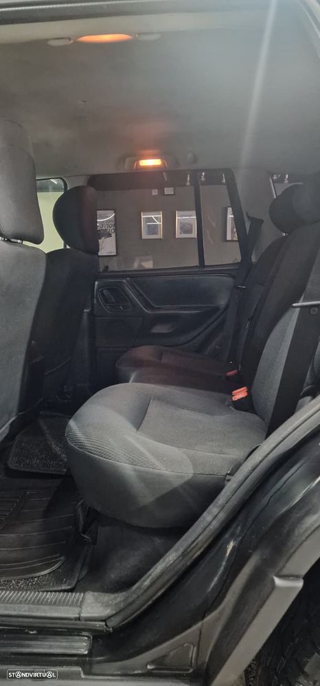 Jeep Grand Cherokee 2.7 CRD Laredo - 10