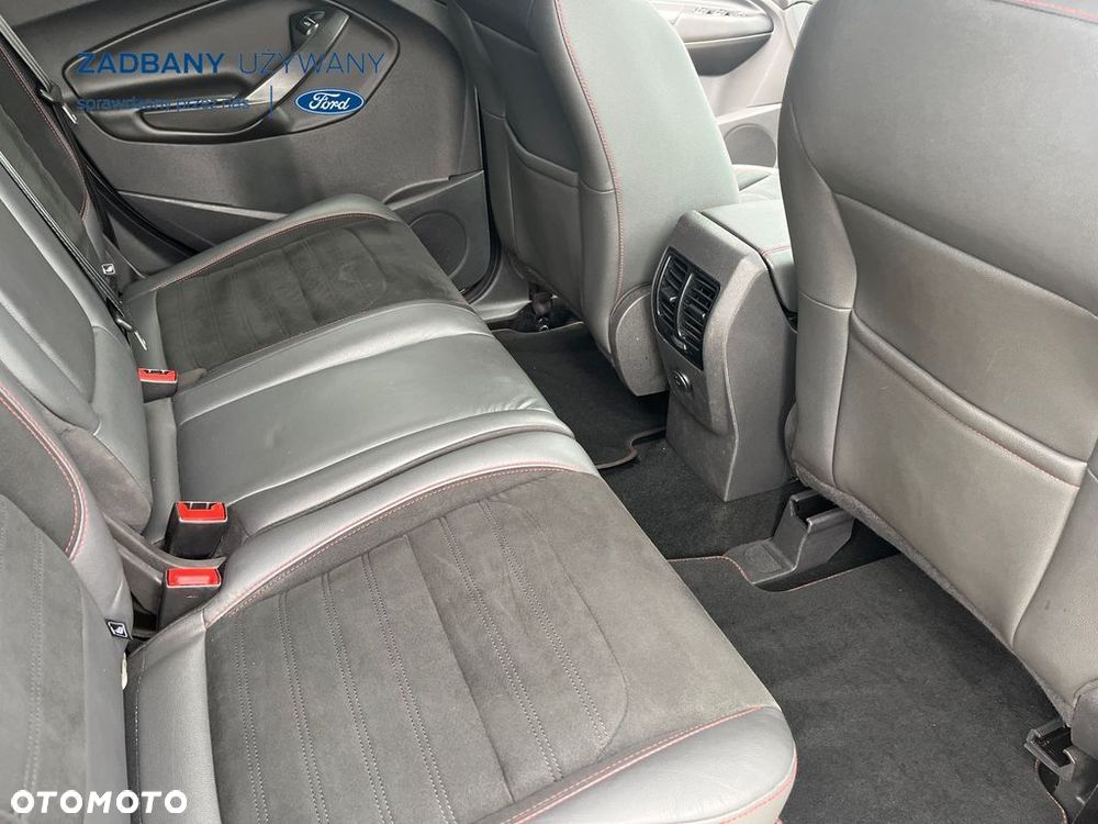 Ford Kuga 1.5 EcoBoost 2x4 ST-Line - 17