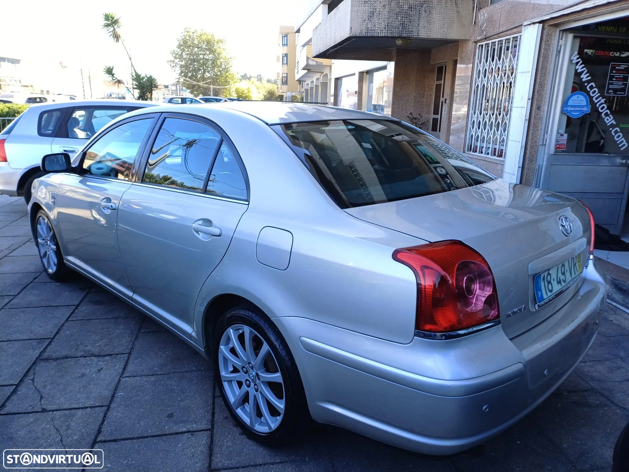 Toyota Avensis SD 2.0 D-4D Sol - 4